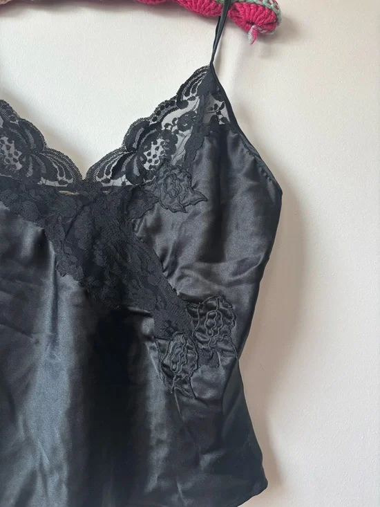 Vintage Lace Cami - Picture 2 of 4